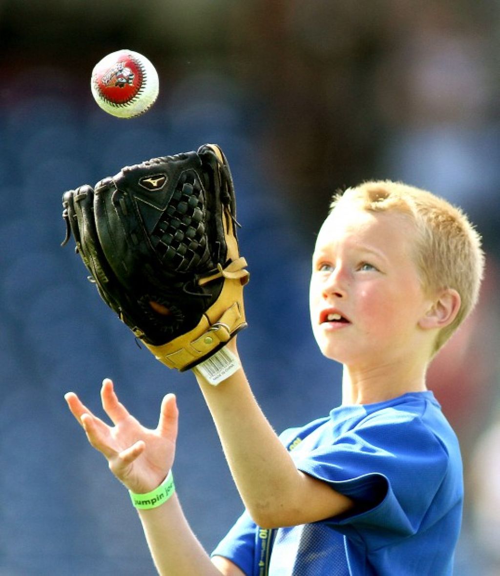 061613-pregame-catch3